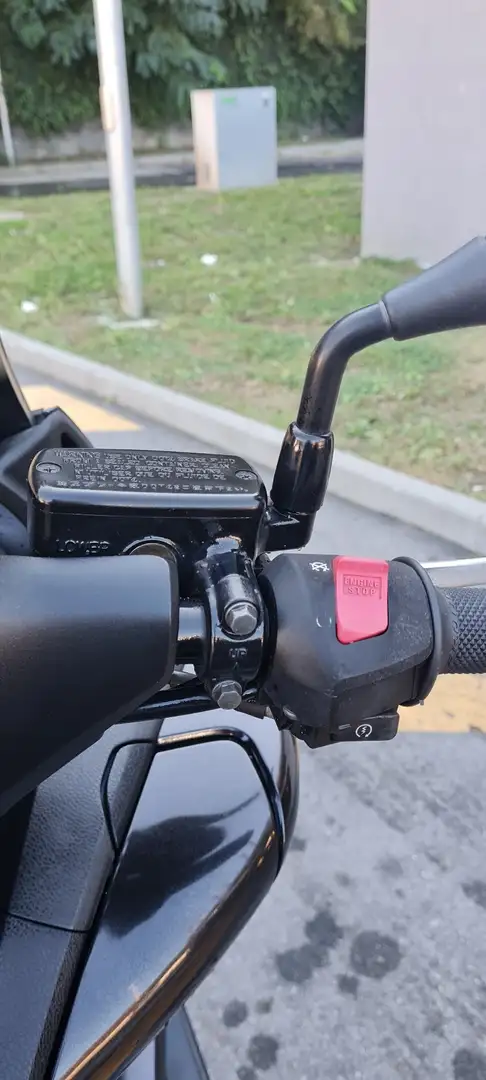 Honda SW-T 400 parabrezza e bauletto Nero - 1