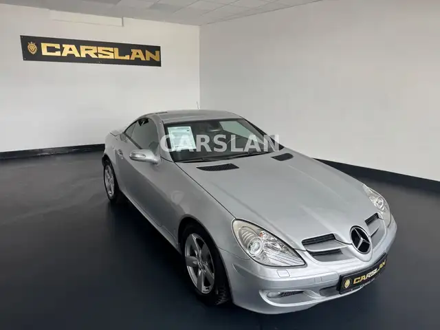 Mercedes-Benz SLK view 2