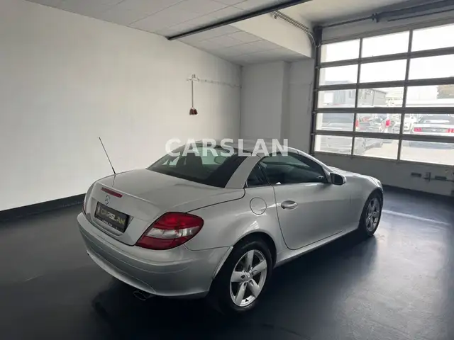 Mercedes-Benz SLK view 12