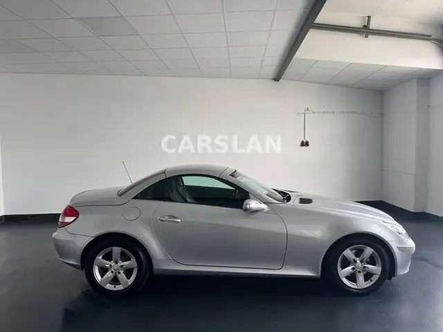 Mercedes-Benz SLK view 8