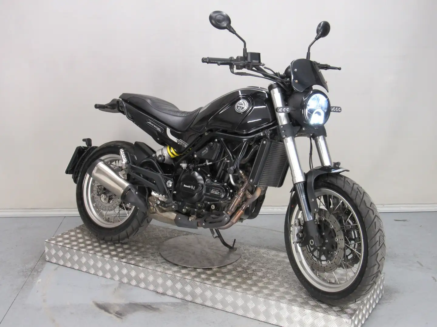 Benelli Leoncino 500 TRAIL Fekete - 2