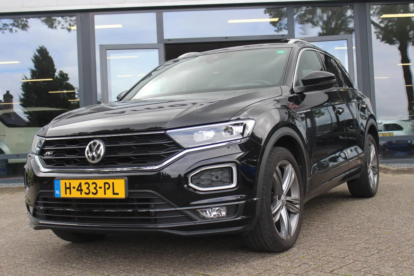 Volkswagen T-Roc 1.5 TSI Sport Zwart - 2
