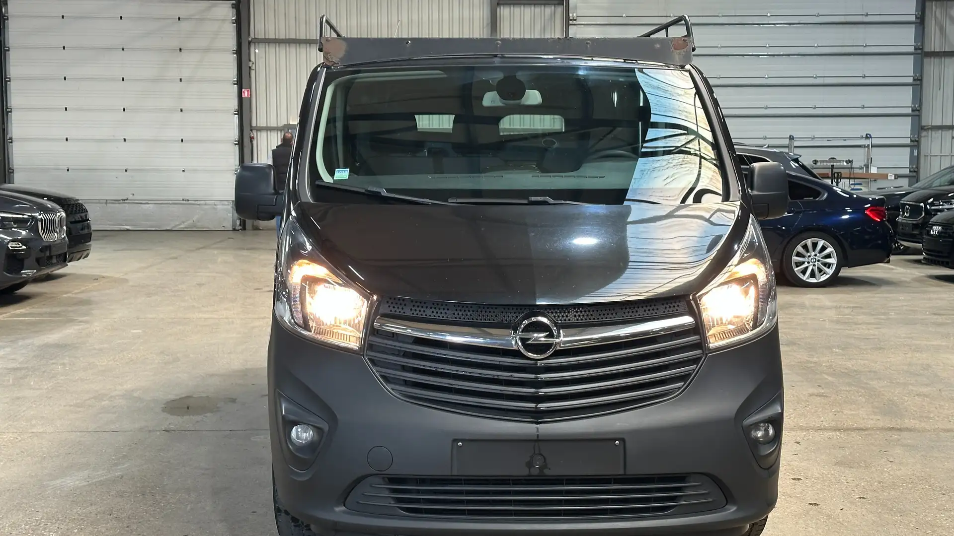 Opel Vivaro Noir - 2