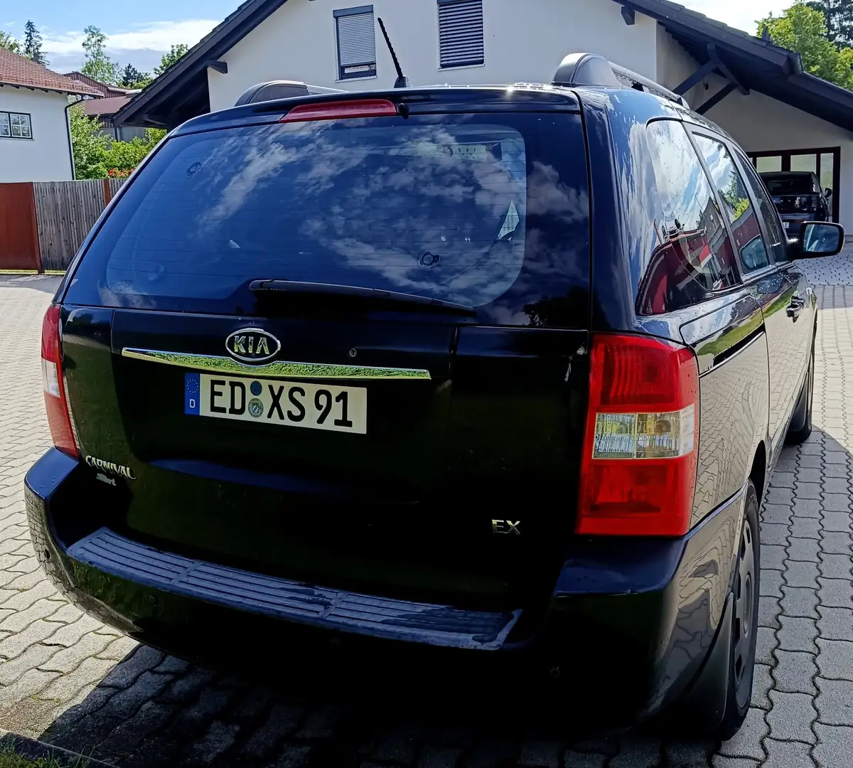 Kia Carnival Carnival 2.9 CRDi DPF Aut. EX Schwarz - 1