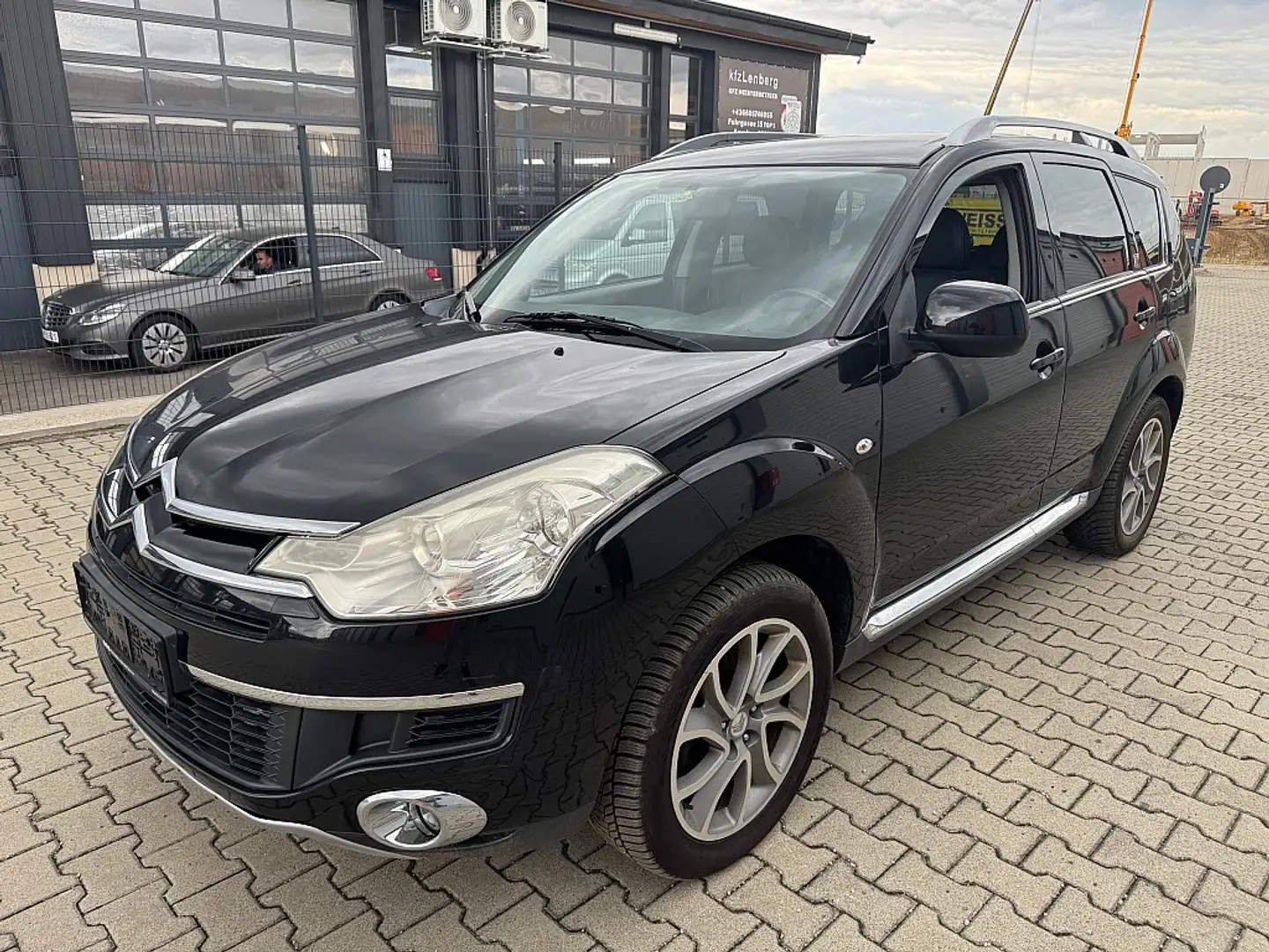 Citroen C-Crosser Schwarz - 1