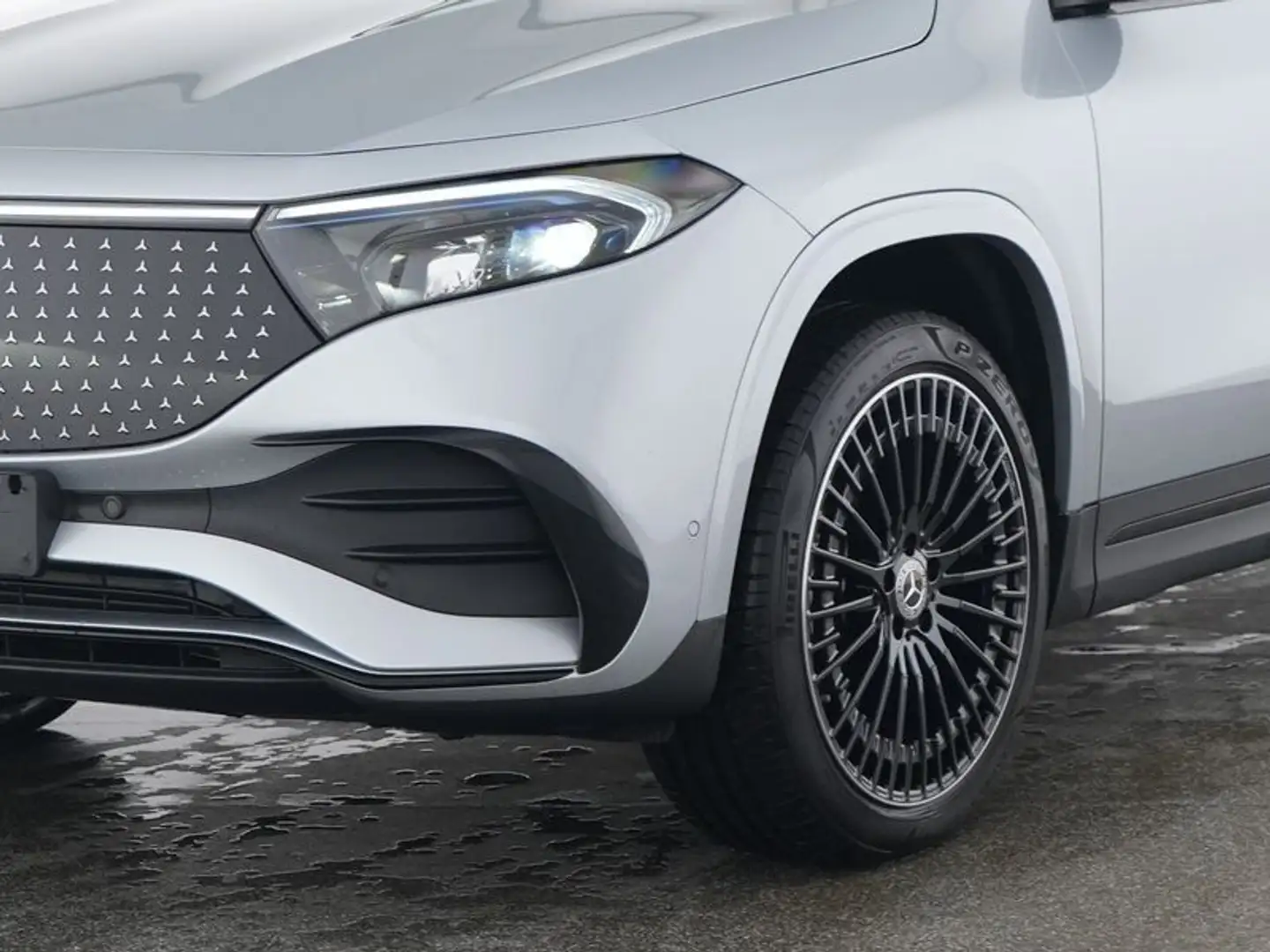 Mercedes-Benz EQA 350 4M AMG-ADVAN NIGHT PANO FAP 360° 20" VZA Silber - 2