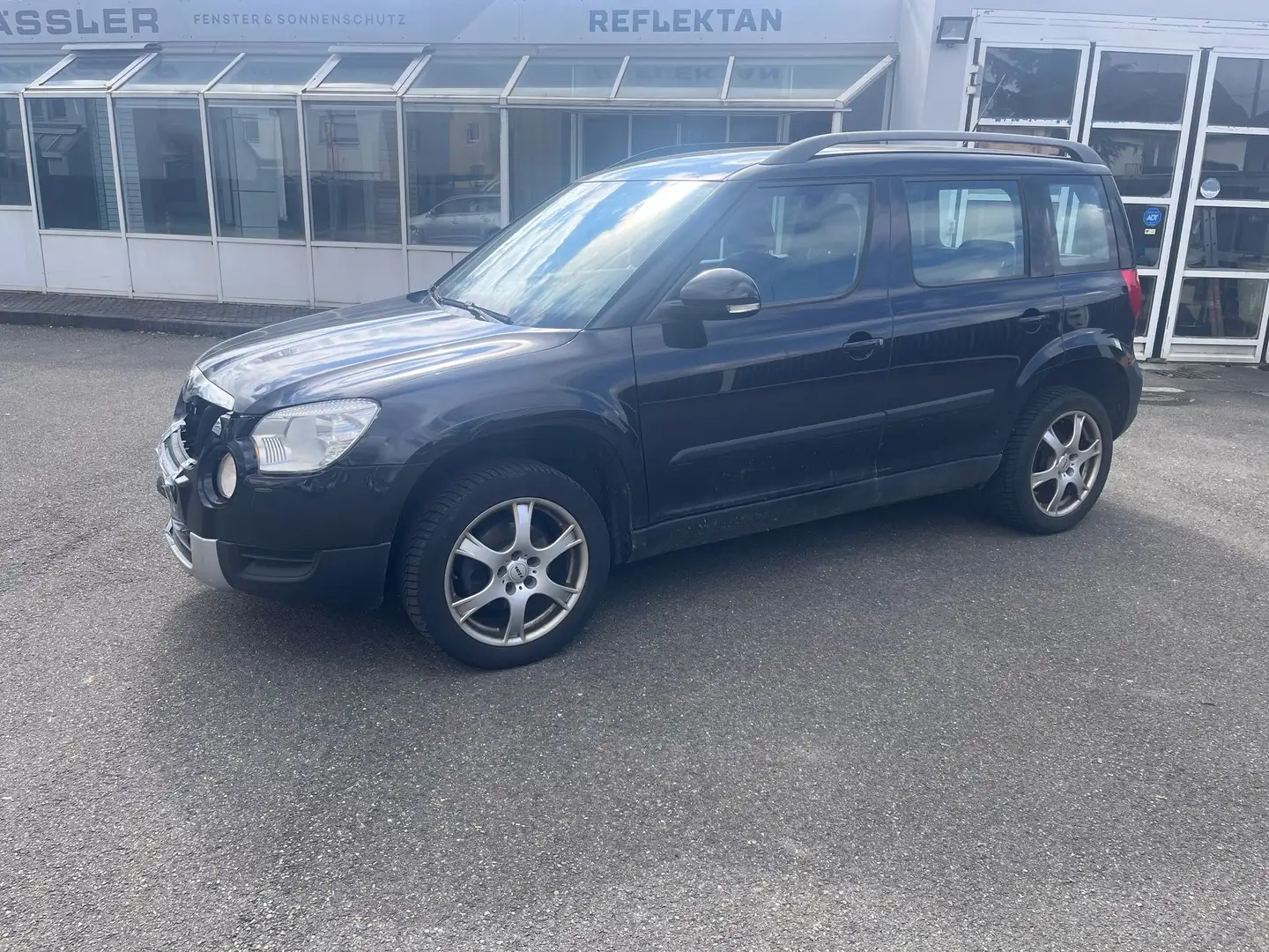 Skoda Yeti 2.0 TDI 4x4 Schwarz - 1