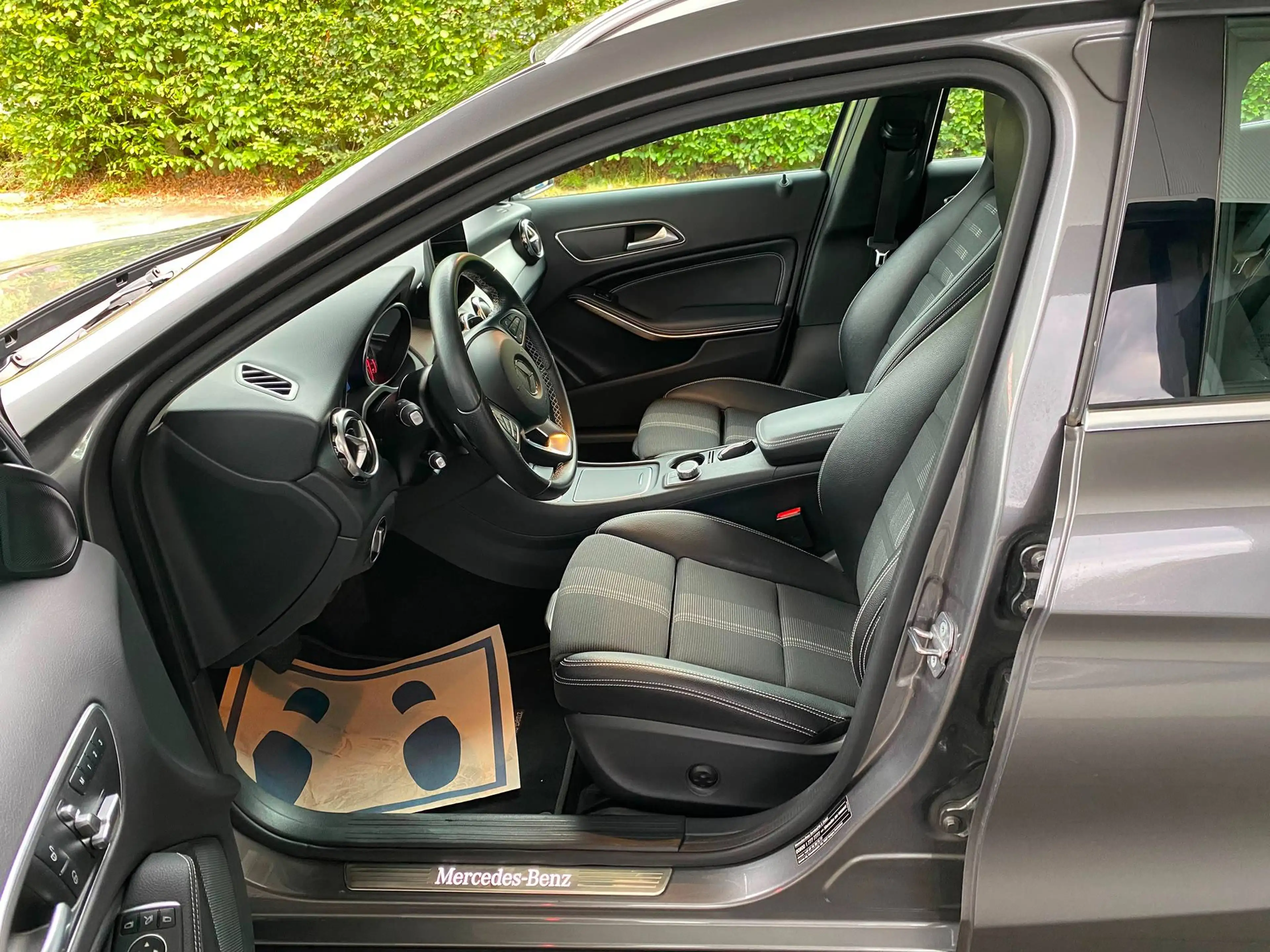 Mercedes-Benz GLA 180 GLA 180 Business Solution 12 Maanden garantie! — photo 12