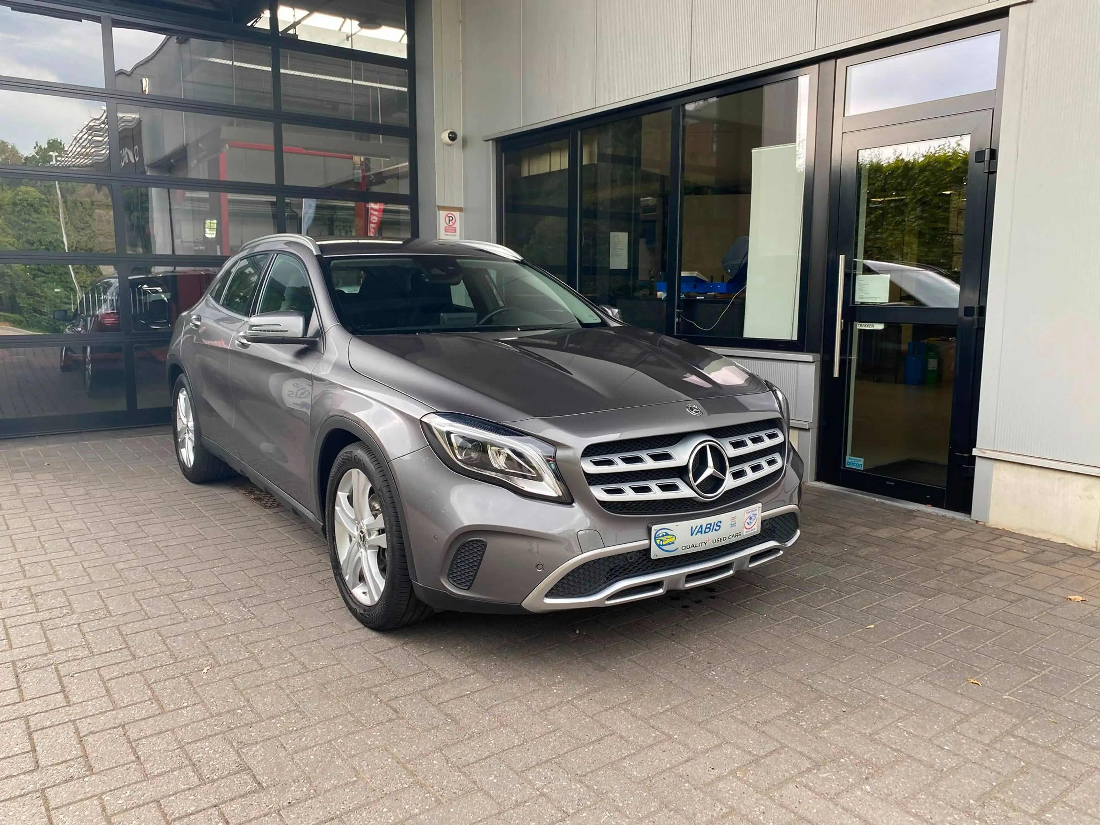 Mercedes-Benz GLA 180 GLA 180 Business Solution 12 Maanden garantie!