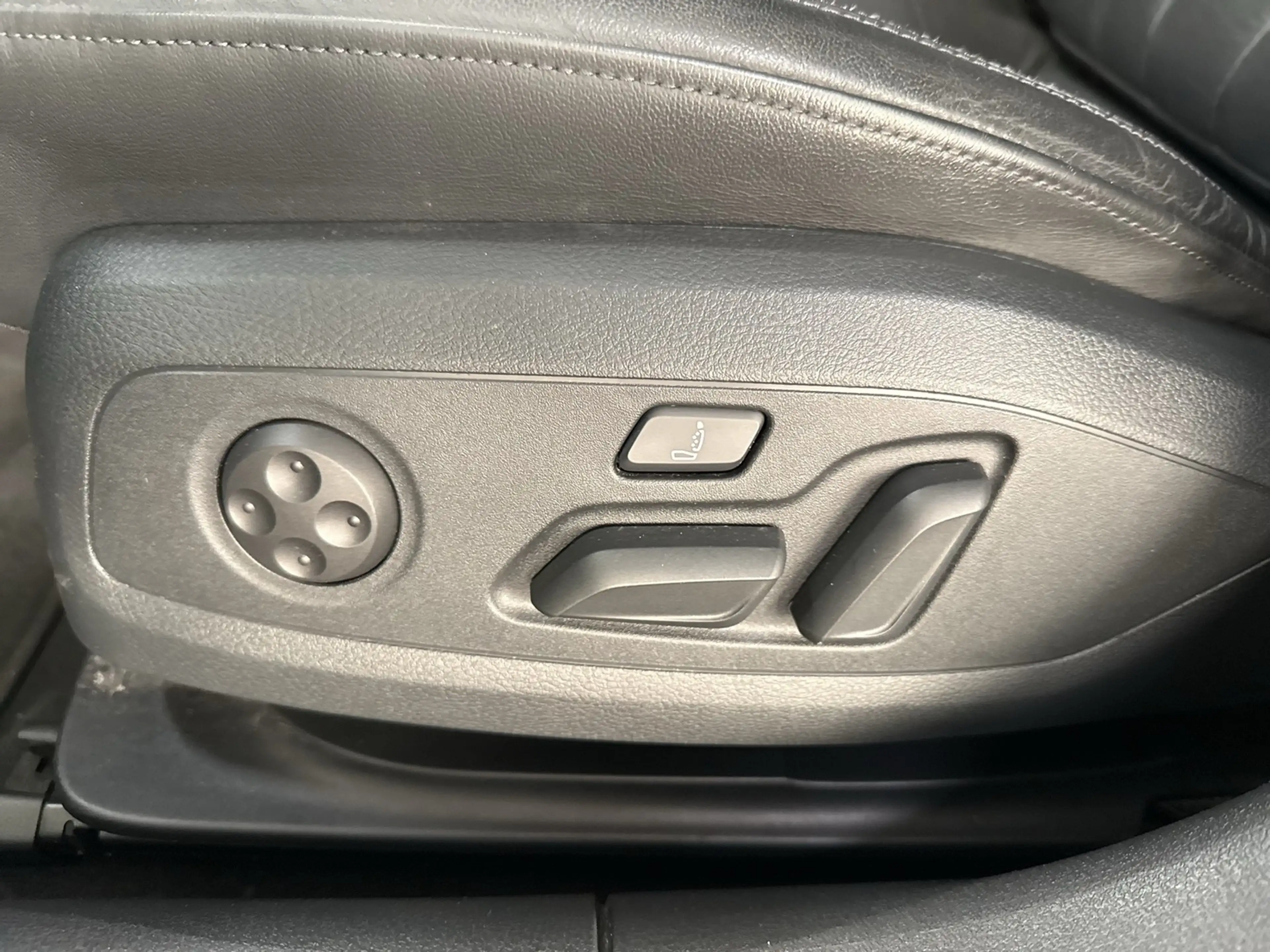 Audi A4 allroad 40 quattro PANO STANDHZ. B&O AHK CAM — photo 9