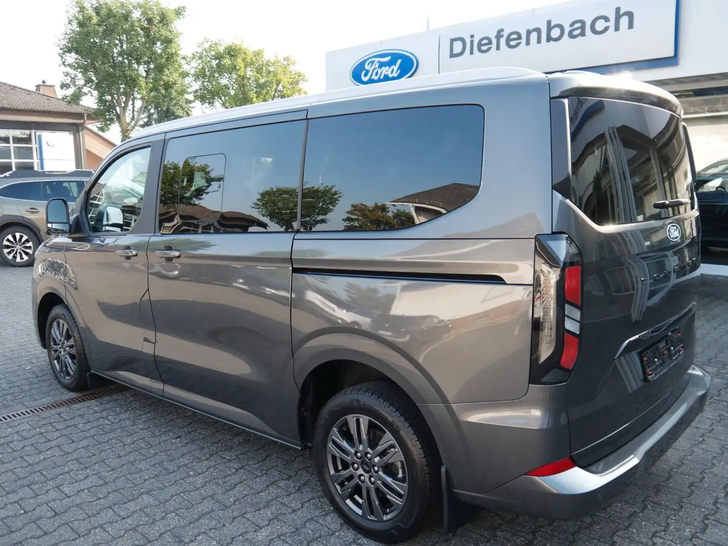 Ford Tourneo Custom Titanium 320 L1 +LED+ACC+3-Zonen Gris - 2