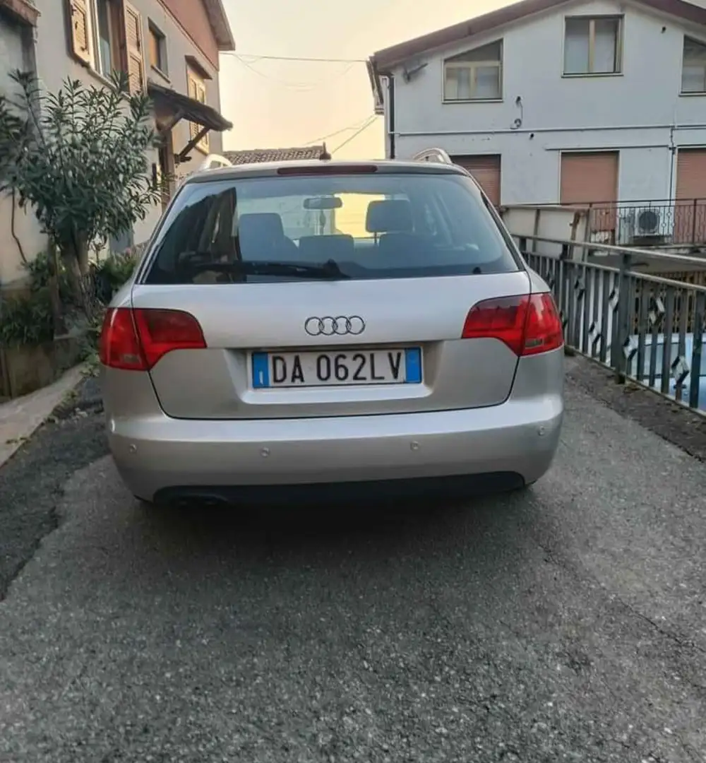 Audi A4 Avant 2.0 tdi - 2