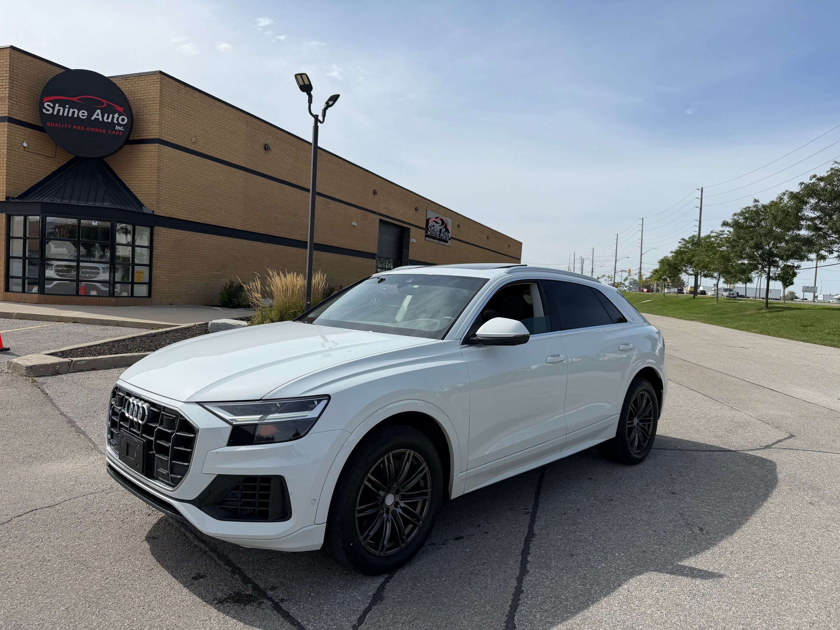 White 2019 Audi Q8 SUV / Crossover  8-Speed Automatic