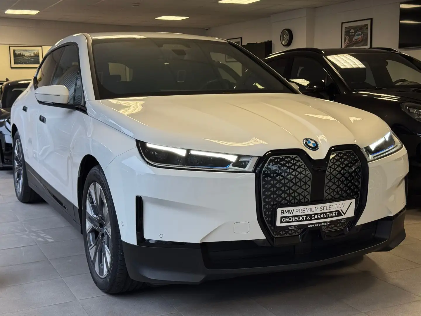 BMW iX xDrive40 Vollleder Laserlicht Head-Up 360 R21 Blanc - 1
