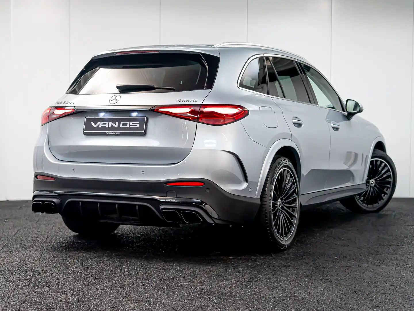 Mercedes-Benz GLC 300 GLC 300e 4MATIC AMG Line | AIRMATIC | Achterasstur Ezüst - 2