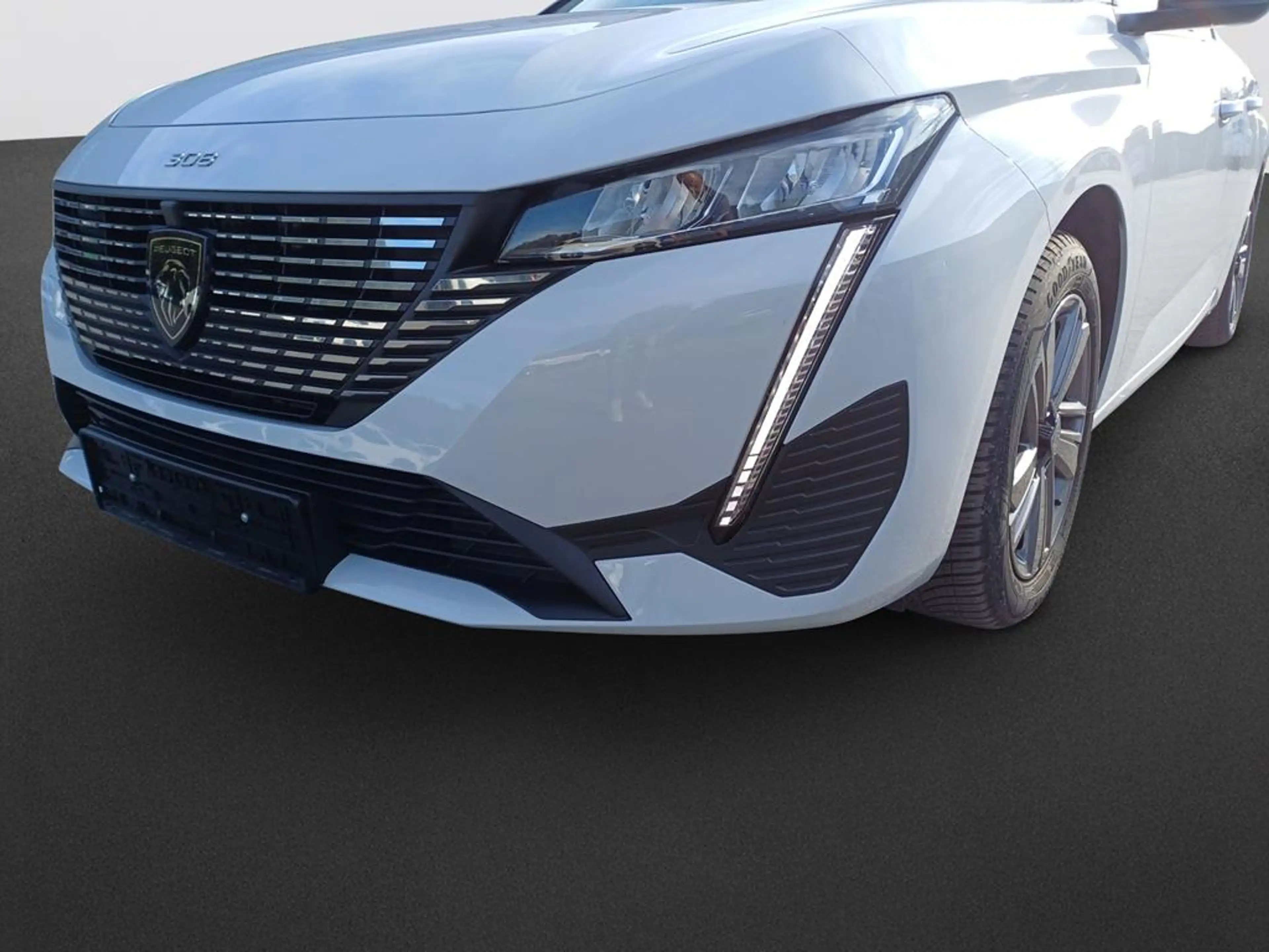 Peugeot 308 Allure — photo 9