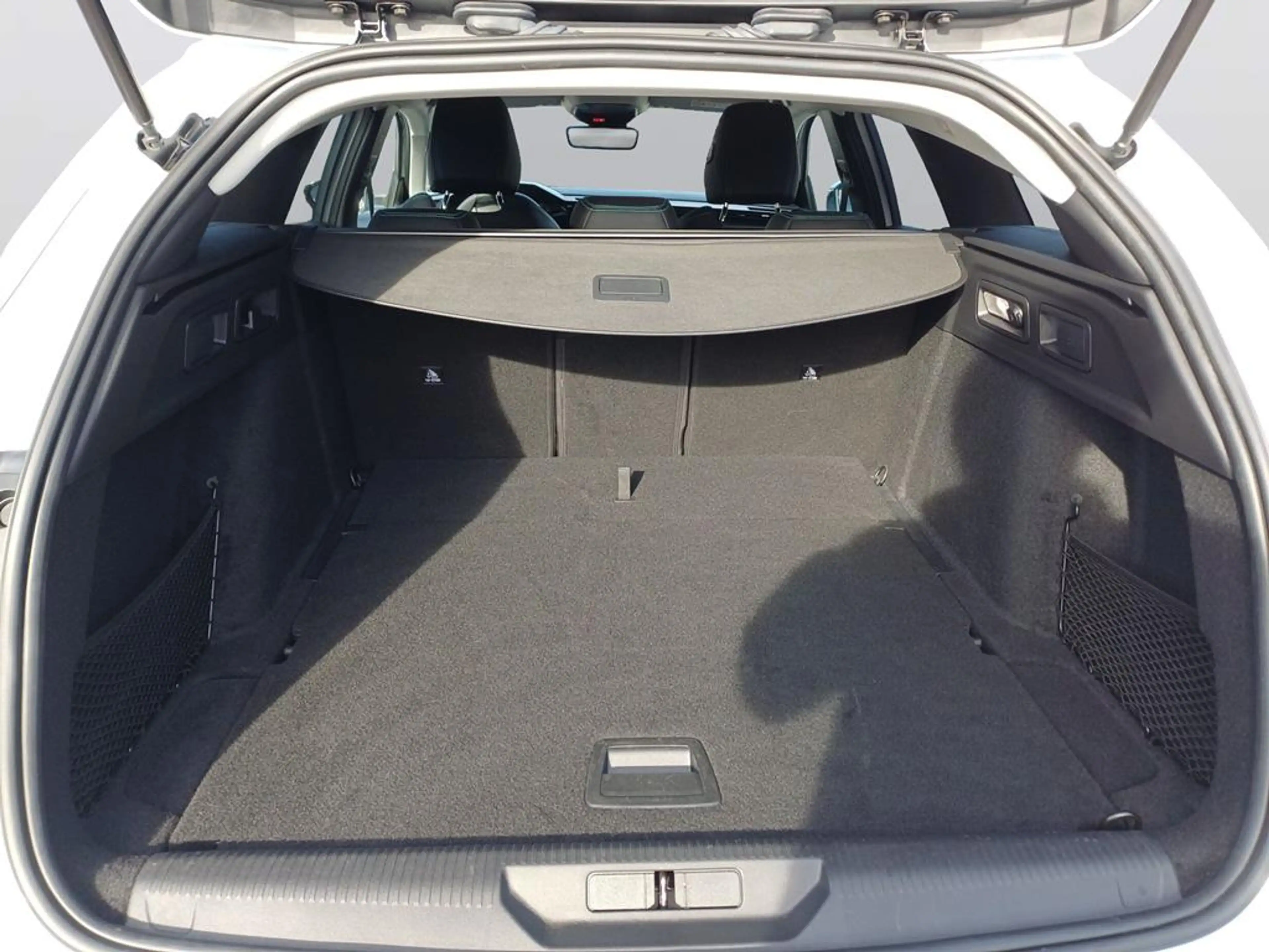 Peugeot 308 Allure — photo 7