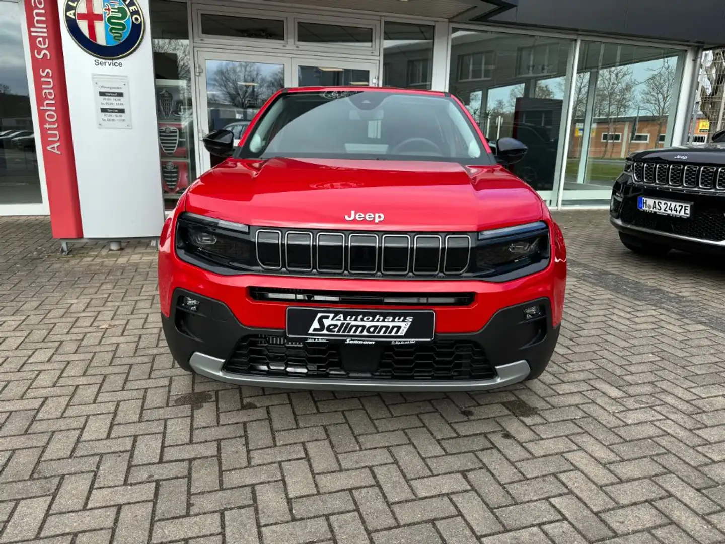 Jeep Avenger 1.2 GSE T3 Turbo-Benzin GDI Altitude Rouge - 2