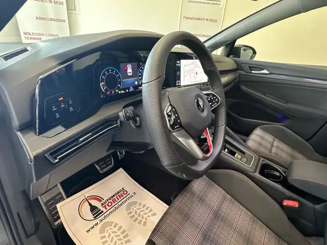 Volkswagen Golf view 11