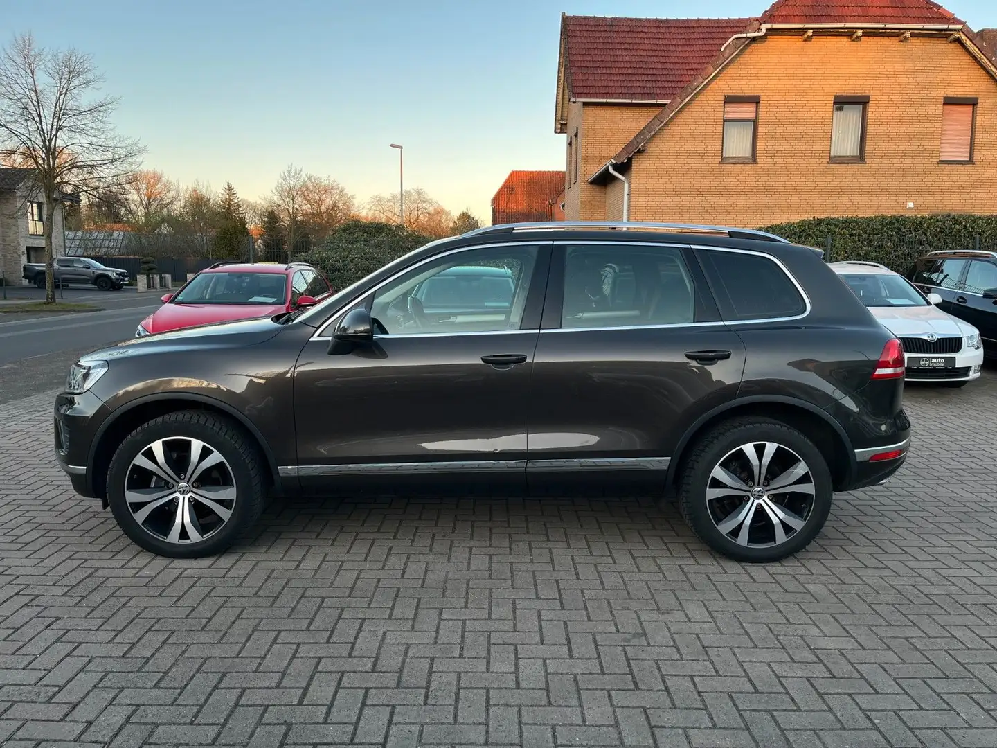 Volkswagen Touareg 3.0 V6 TDI+1. Hand+Kamera+TÜV,Servie neu Braun - 2
