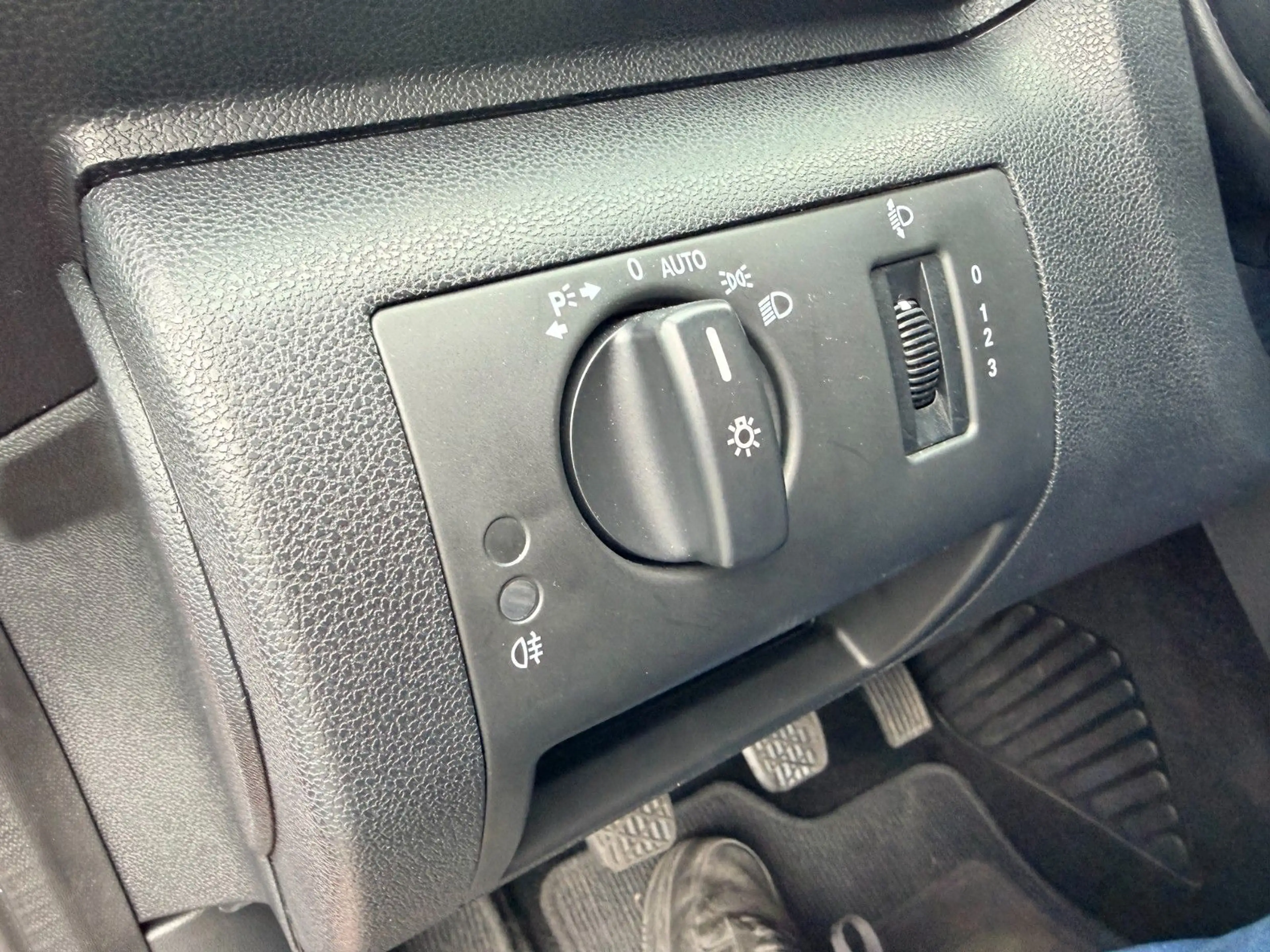 Mercedes-Benz A 150 BE 3-türig mit Klimaanlage aus 2.Hand — photo 10