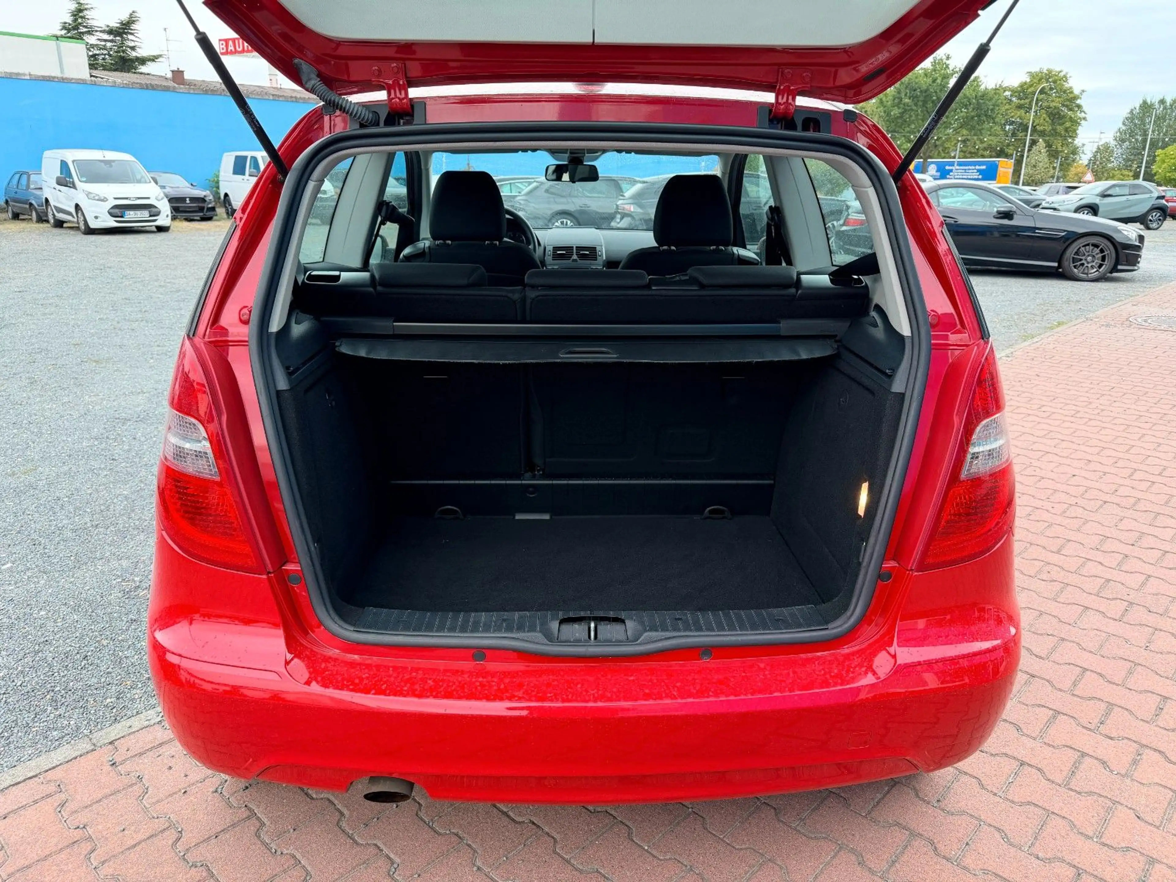 Mercedes-Benz A 150 BE 3-türig mit Klimaanlage aus 2.Hand — photo 7