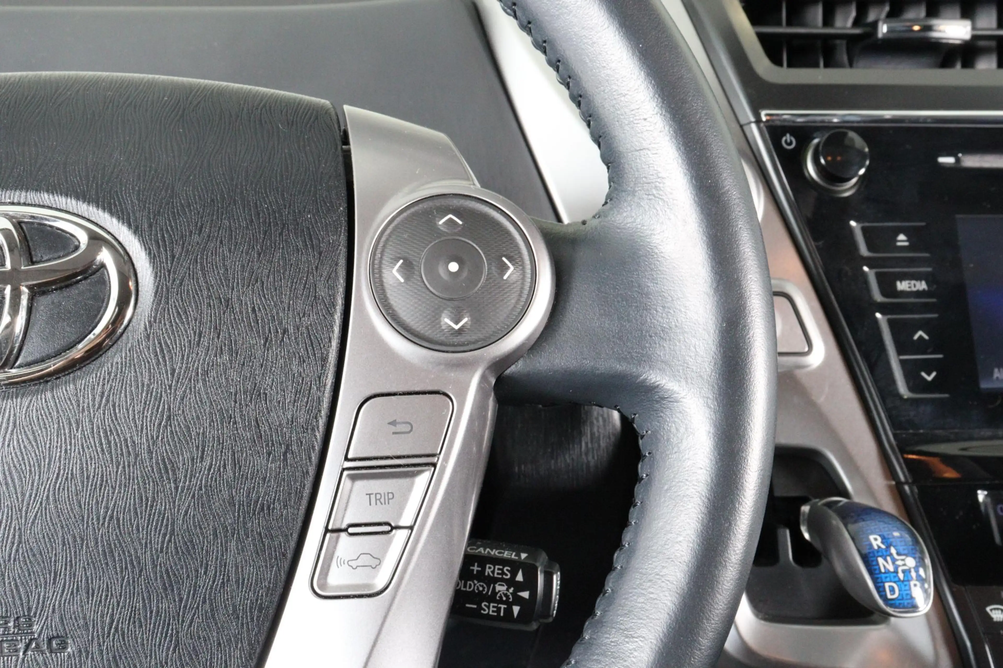 Toyota Prius+ 1.8 Active — photo 15