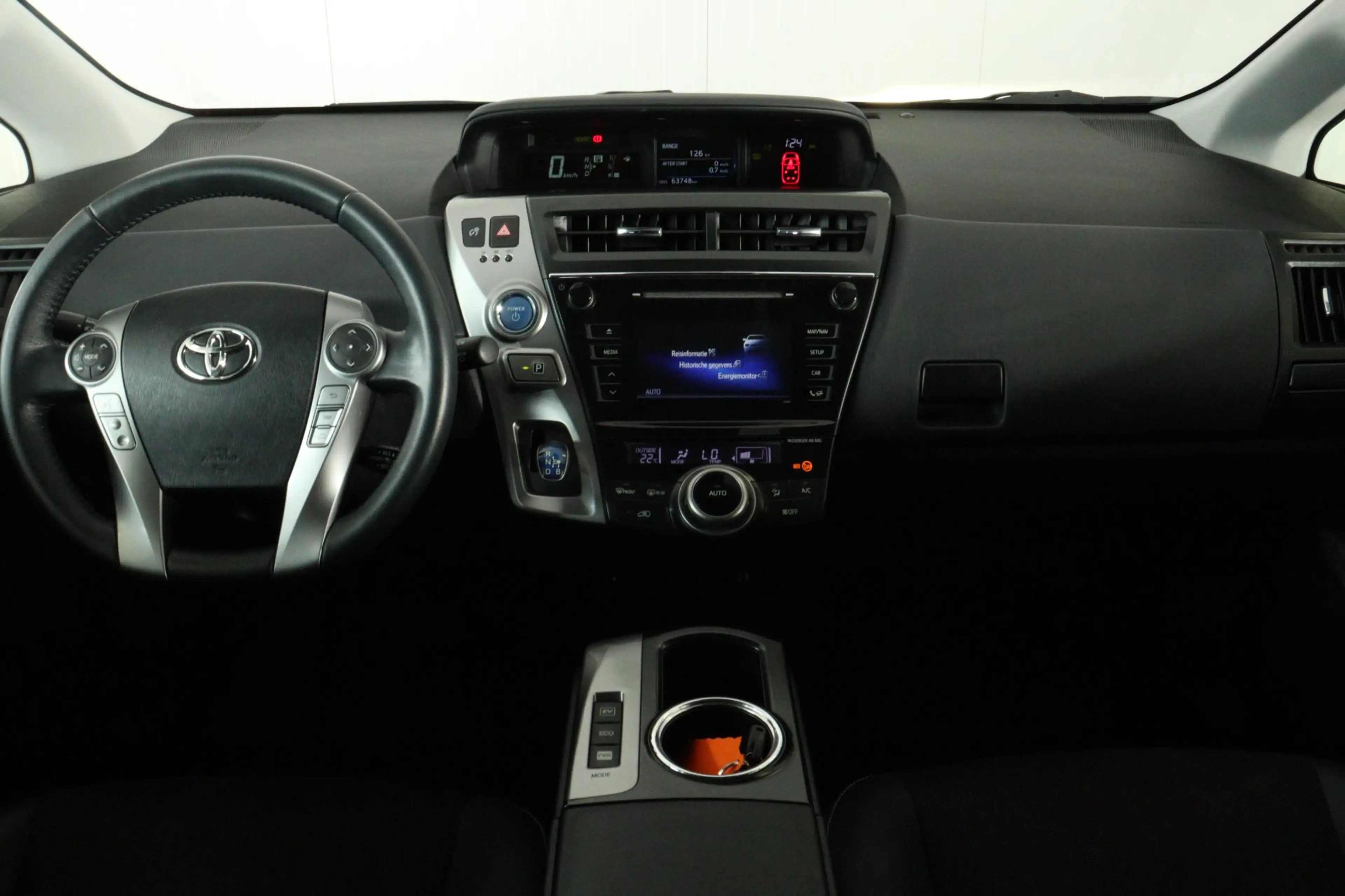 Toyota Prius+ 1.8 Active — photo 2