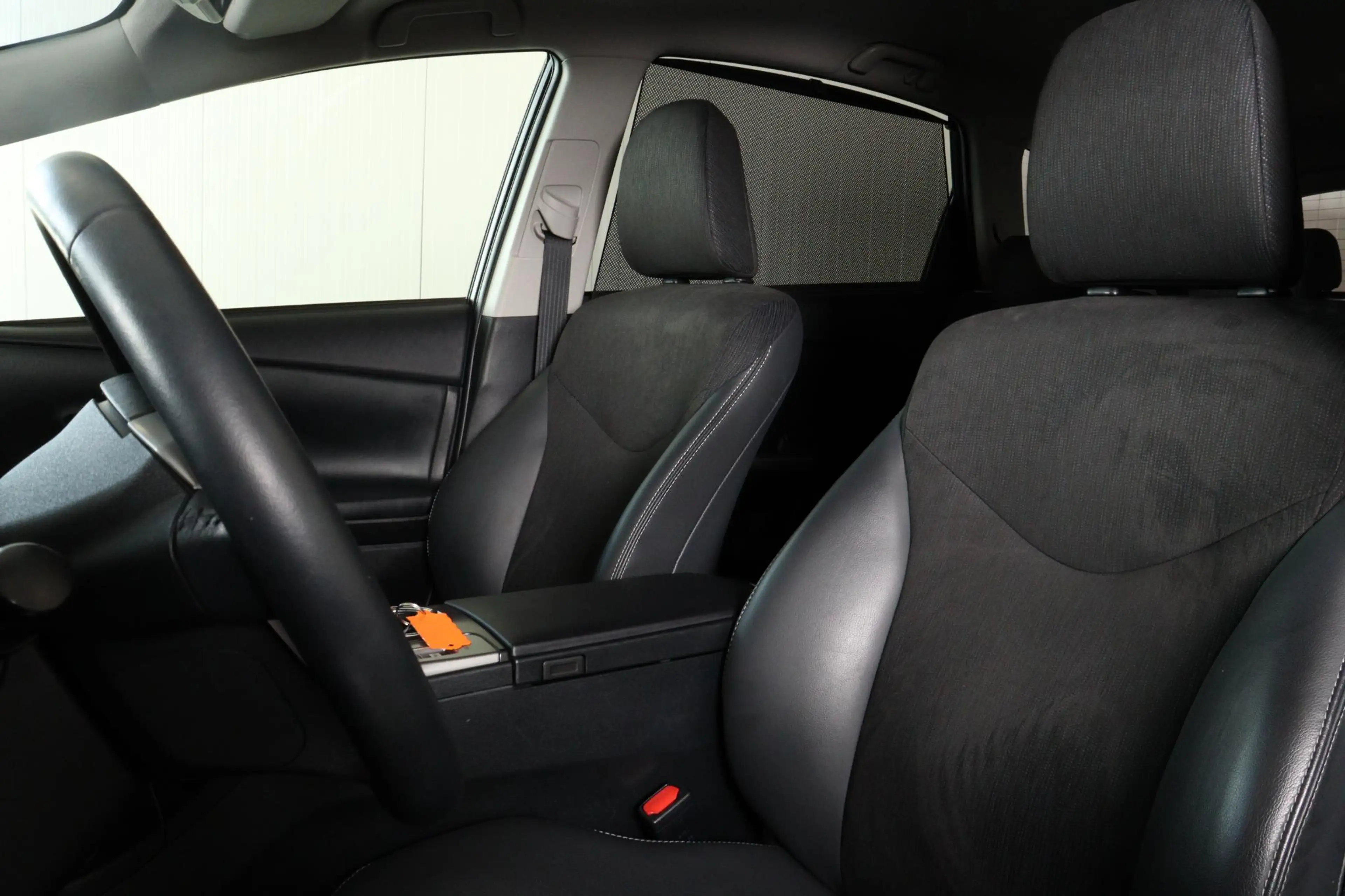 Toyota Prius+ 1.8 Active — photo 6