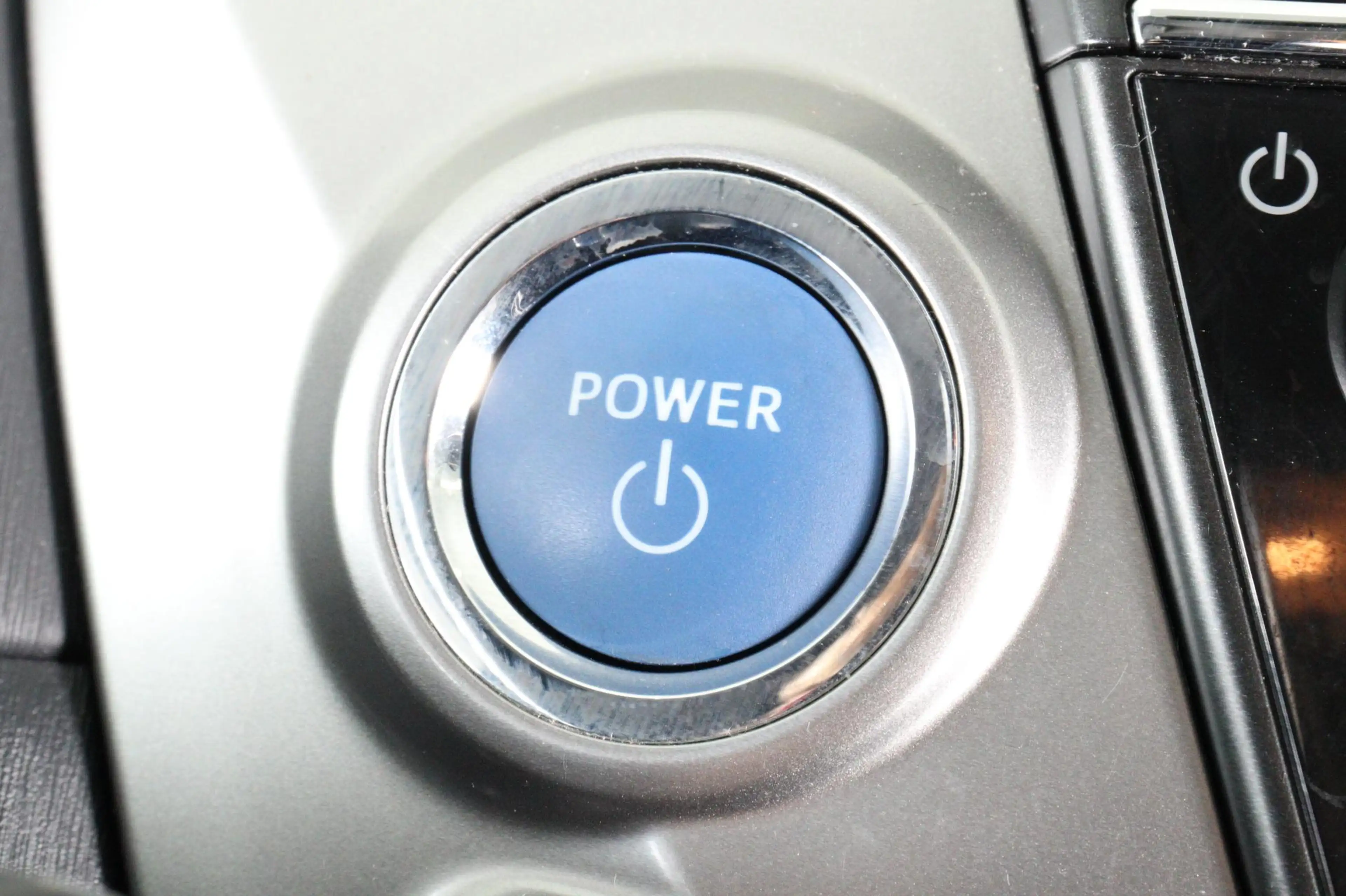 Toyota Prius+ 1.8 Active — photo 13