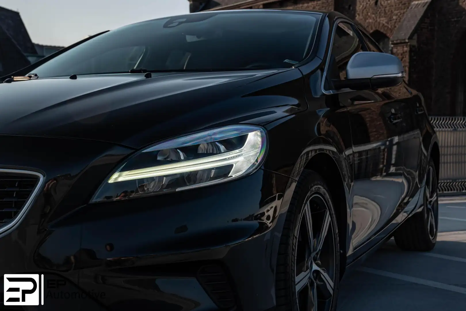 Volvo V40 2.0 T5 R-Design|Polestar Performance| Noir - 2