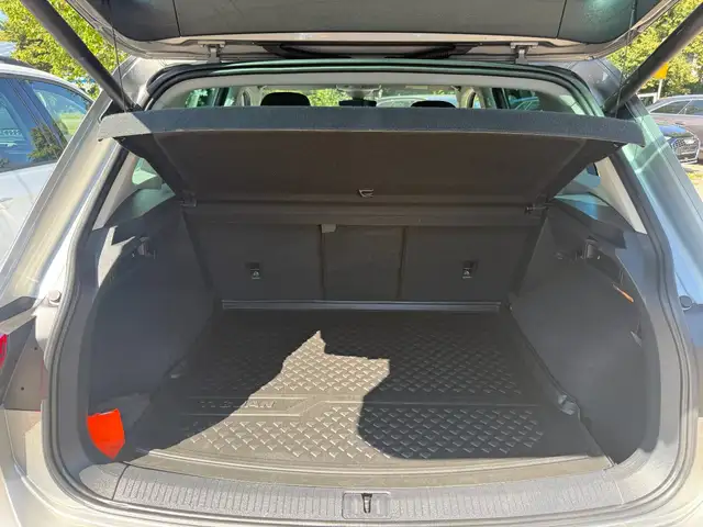 Volkswagen Tiguan view 25