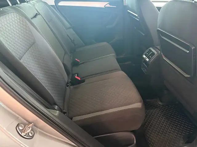 Volkswagen Tiguan view 21
