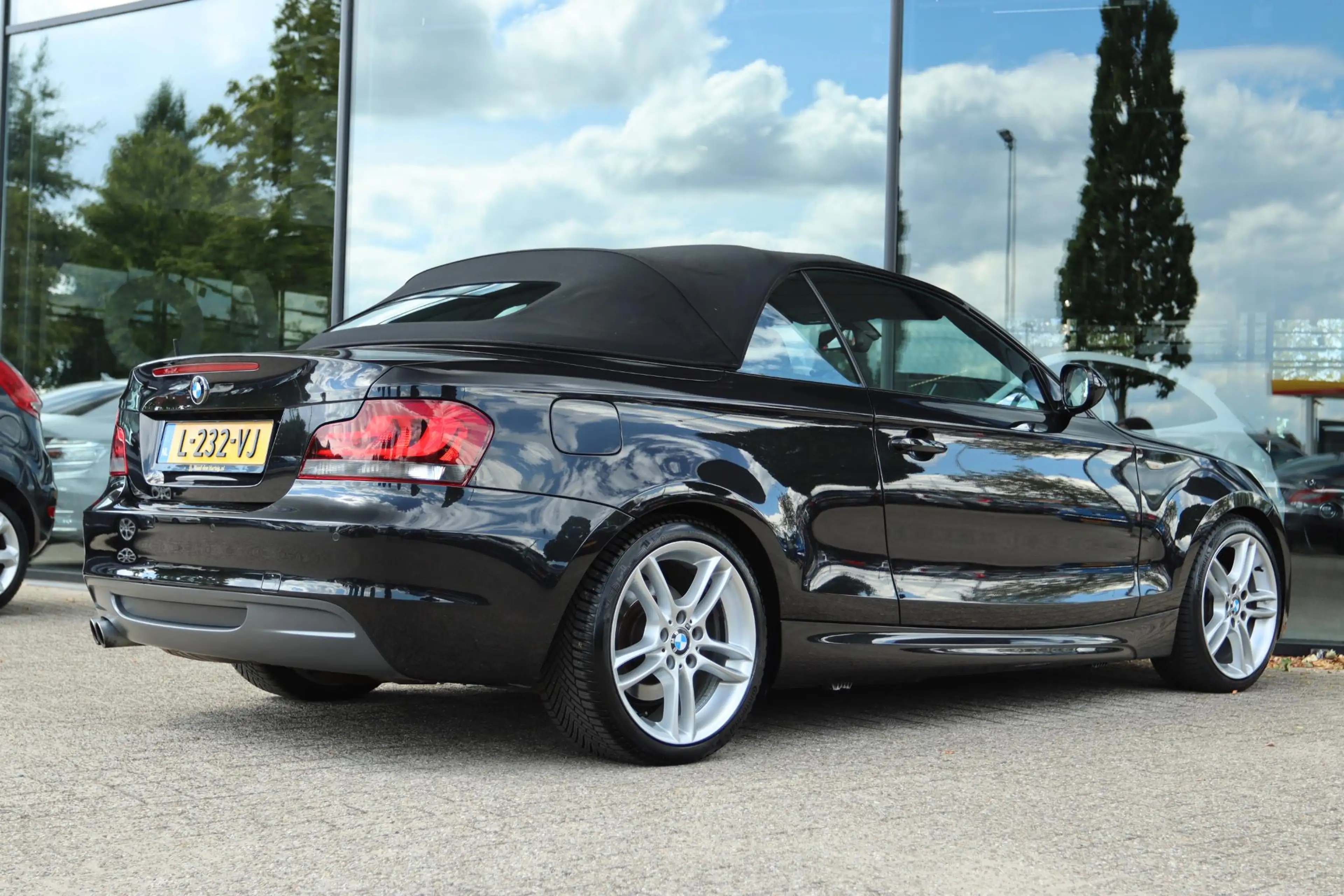 BMW 125 1-SERIE CABRIO 125I HIGH EXECUTIVE M-SPORT | XENON — photo 11