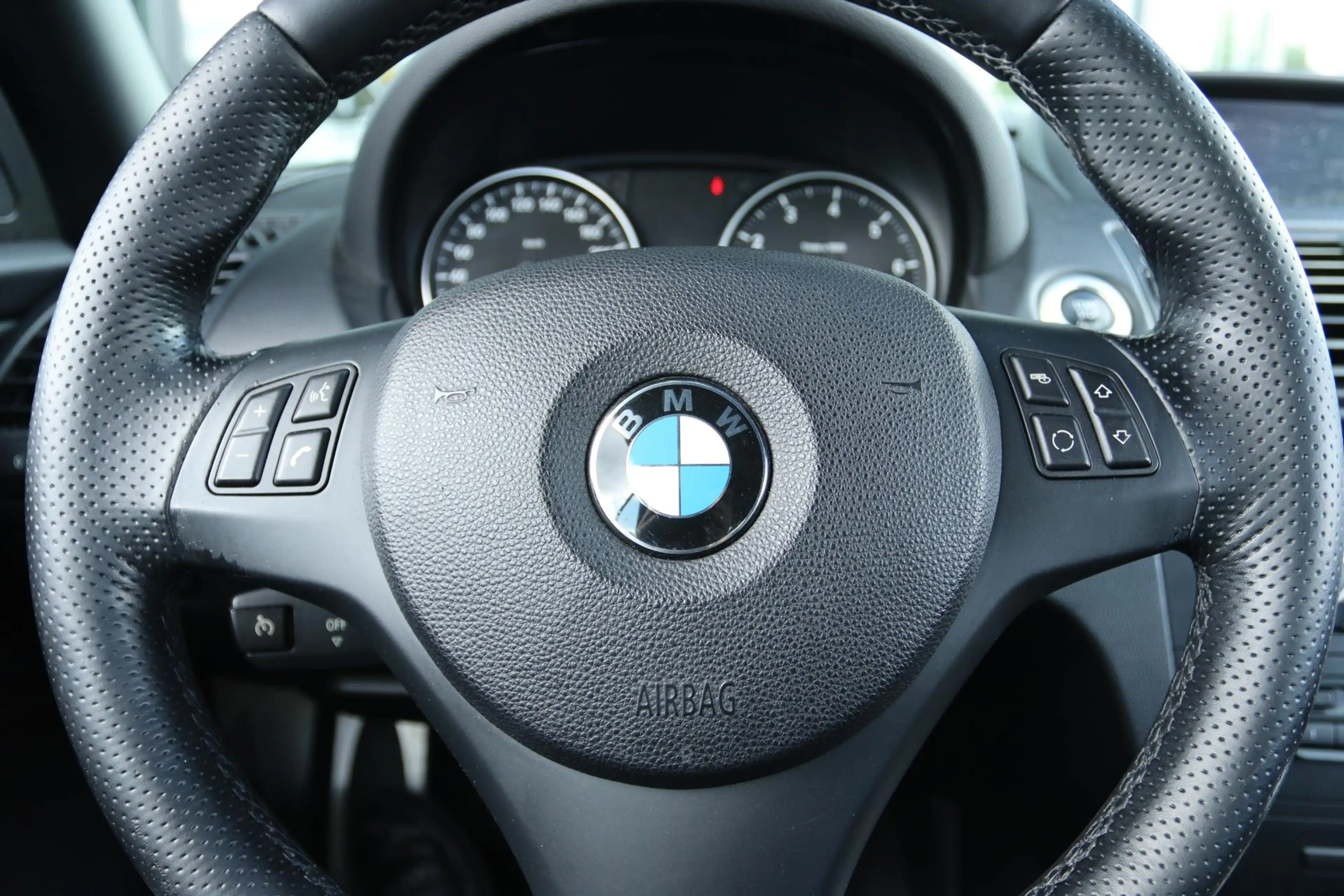 BMW 125 1-SERIE CABRIO 125I HIGH EXECUTIVE M-SPORT | XENON — photo 14