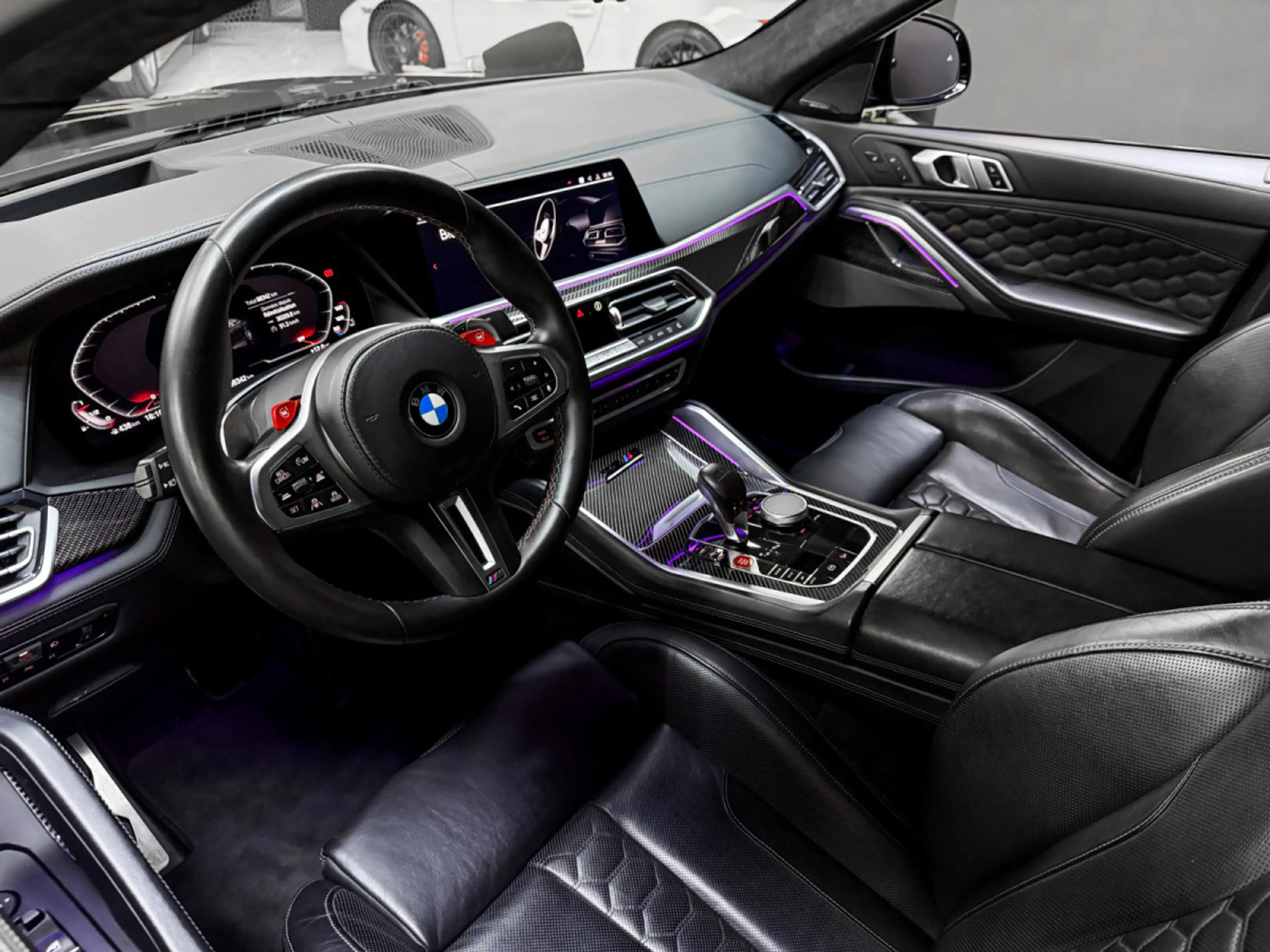 BMW X6 M COMPETITION / HK / 360 / SOFT CLOSE / MASSAGE — photo 9