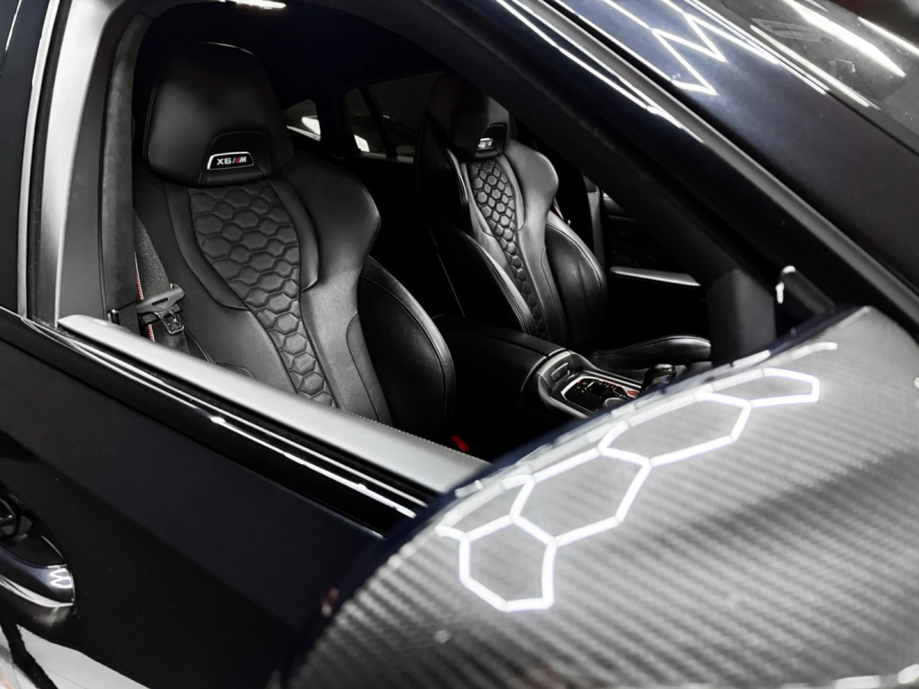 BMW X6 M COMPETITION / HK / 360 / SOFT CLOSE / MASSAGE — photo 15
