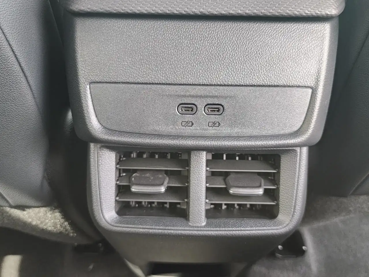 Chevrolet Equinox photo Chevrolet Equinox