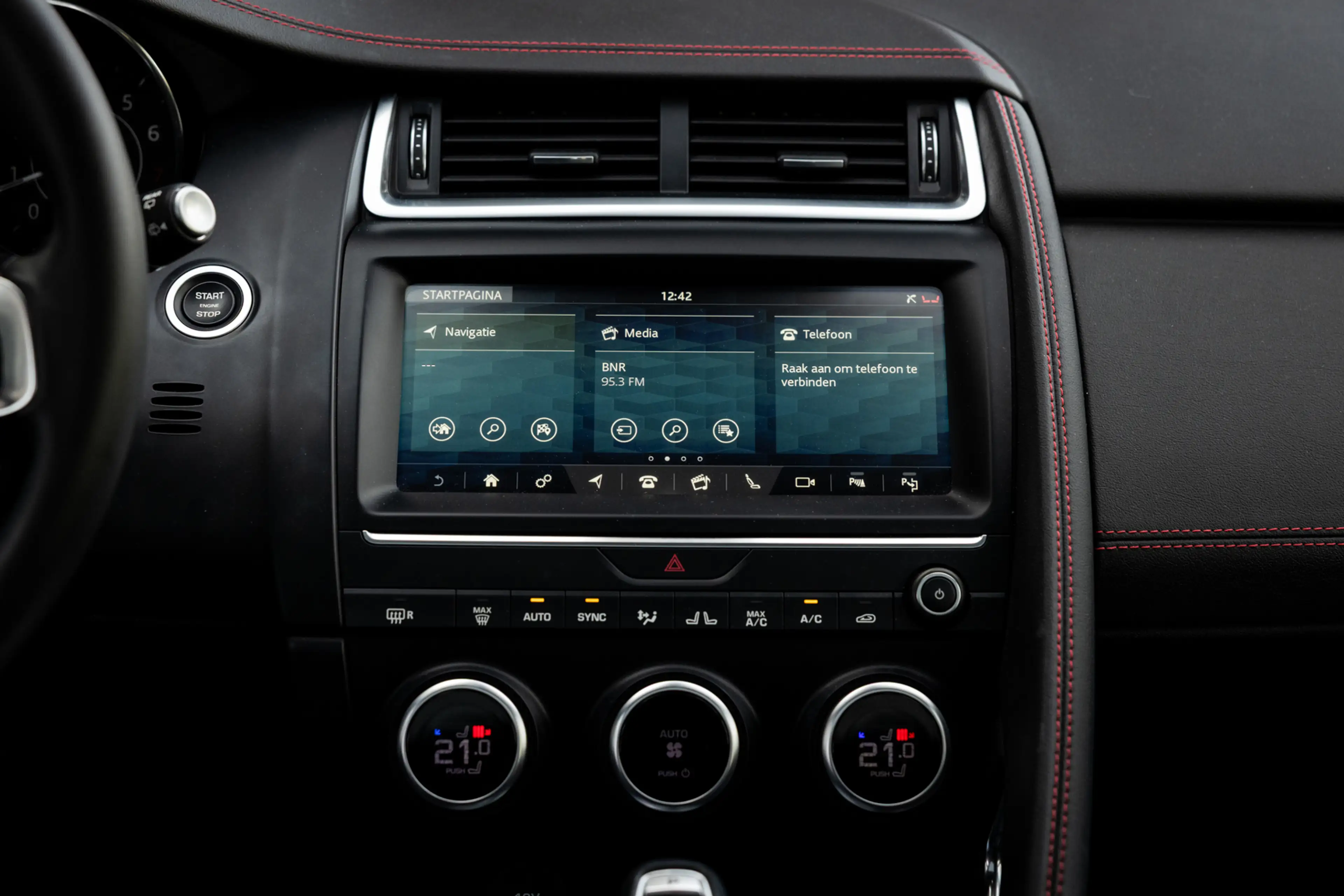 Jaguar E-Pace 2.0 P250 AWD First Edition R-Dynamic (249pk) Lage — photo 7