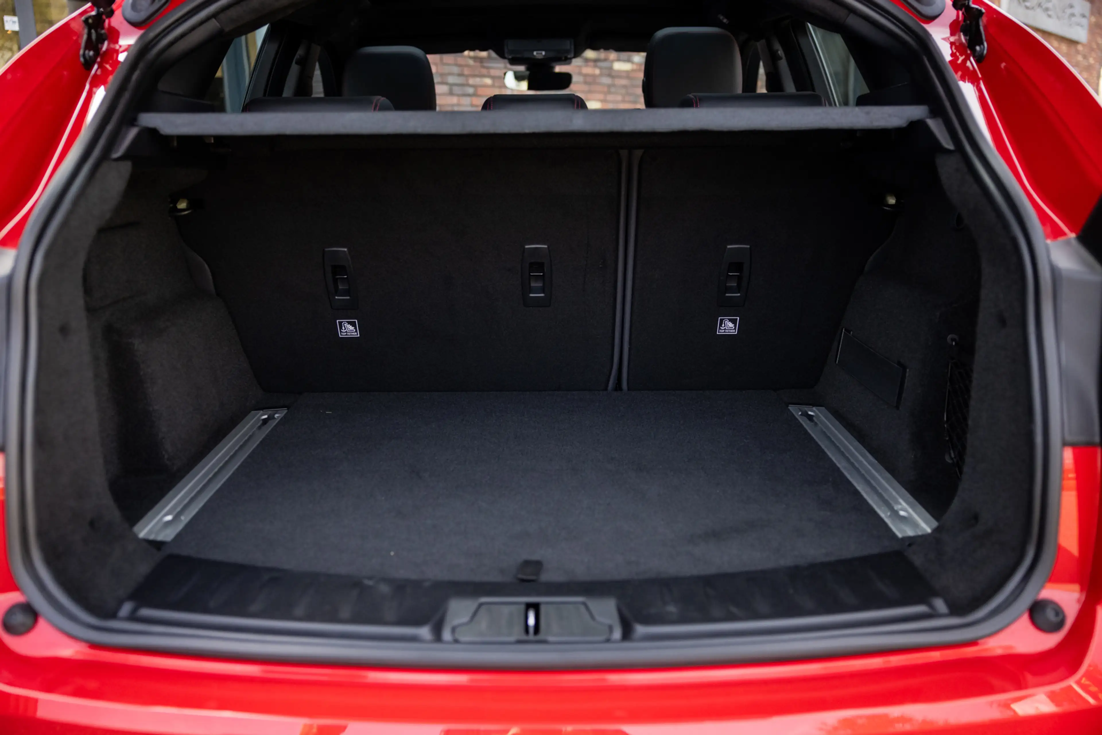 Jaguar E-Pace 2.0 P250 AWD First Edition R-Dynamic (249pk) Lage — photo 14