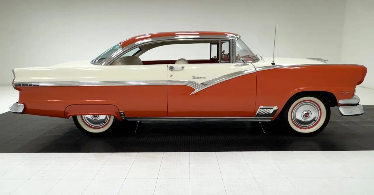 Ford Fairlane Victoria 2 Door Hardtop, foto 6
