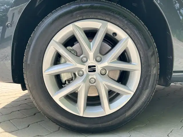 Seat Leon view 13