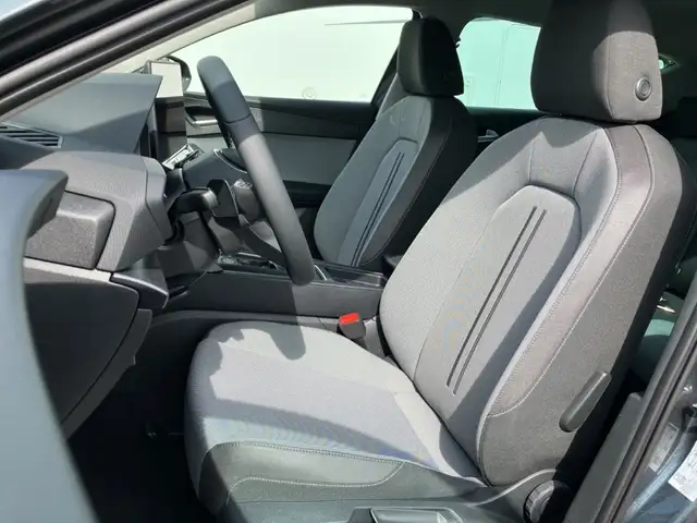 Seat Leon view 9
