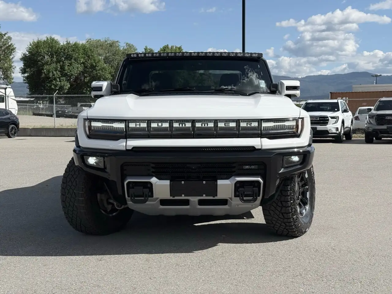 GMC HUMMER EV Pickup снимка GMC HUMMER EV Pickup