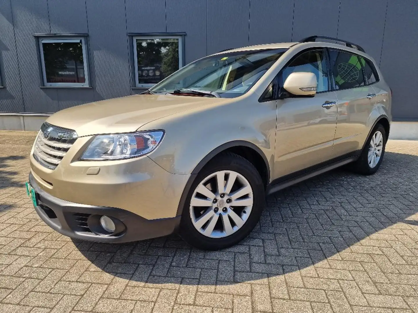 Subaru Tribeca 3.6 Executive, 7 zits, netto € 8.270 ex BTW, 1e ei bež - 2