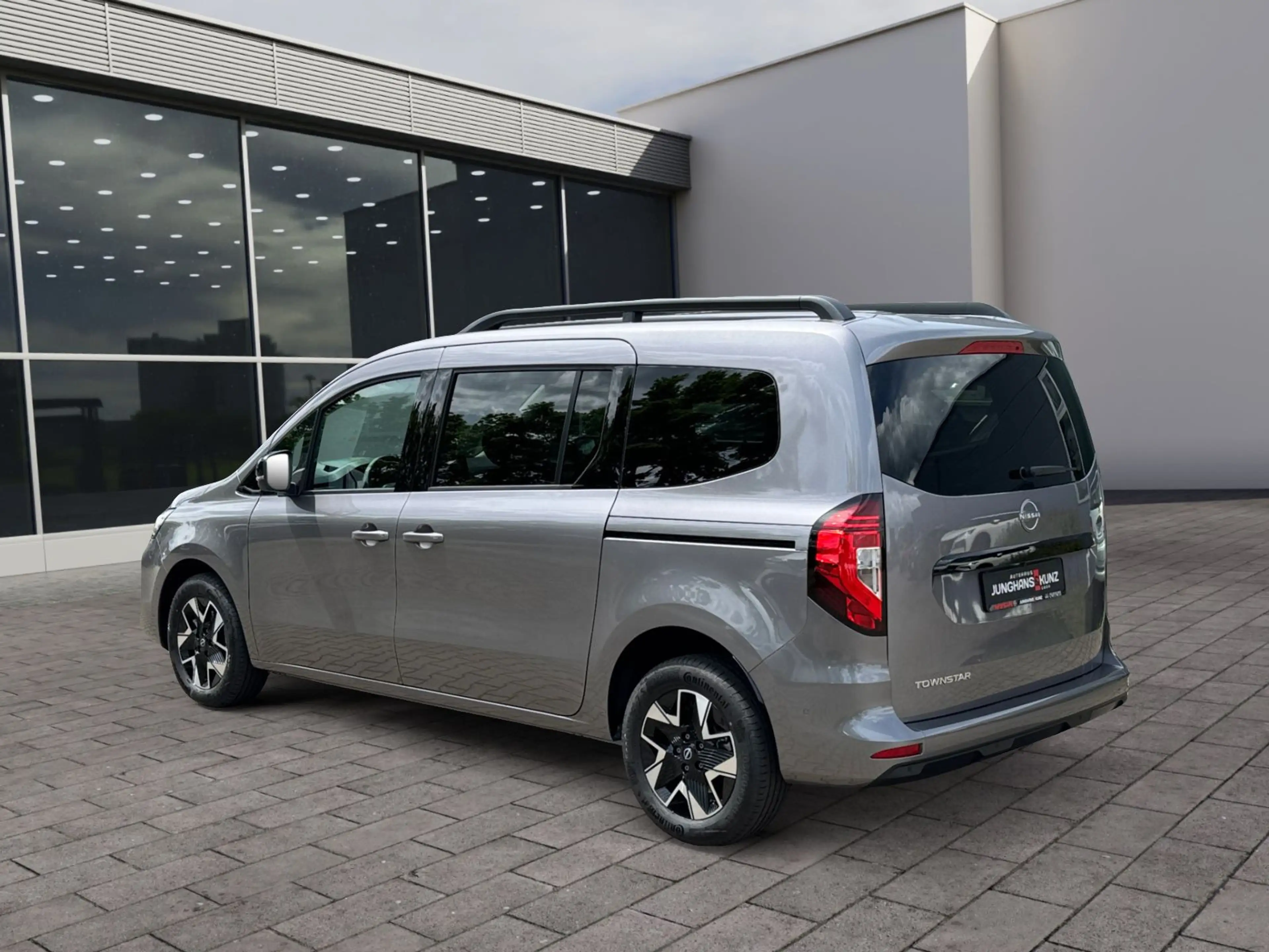 Nissan Townstar TOWNSTAR Kombi L2 1.3 DIG-T 7AT TEKNA 7-Sitzer K — photo 5