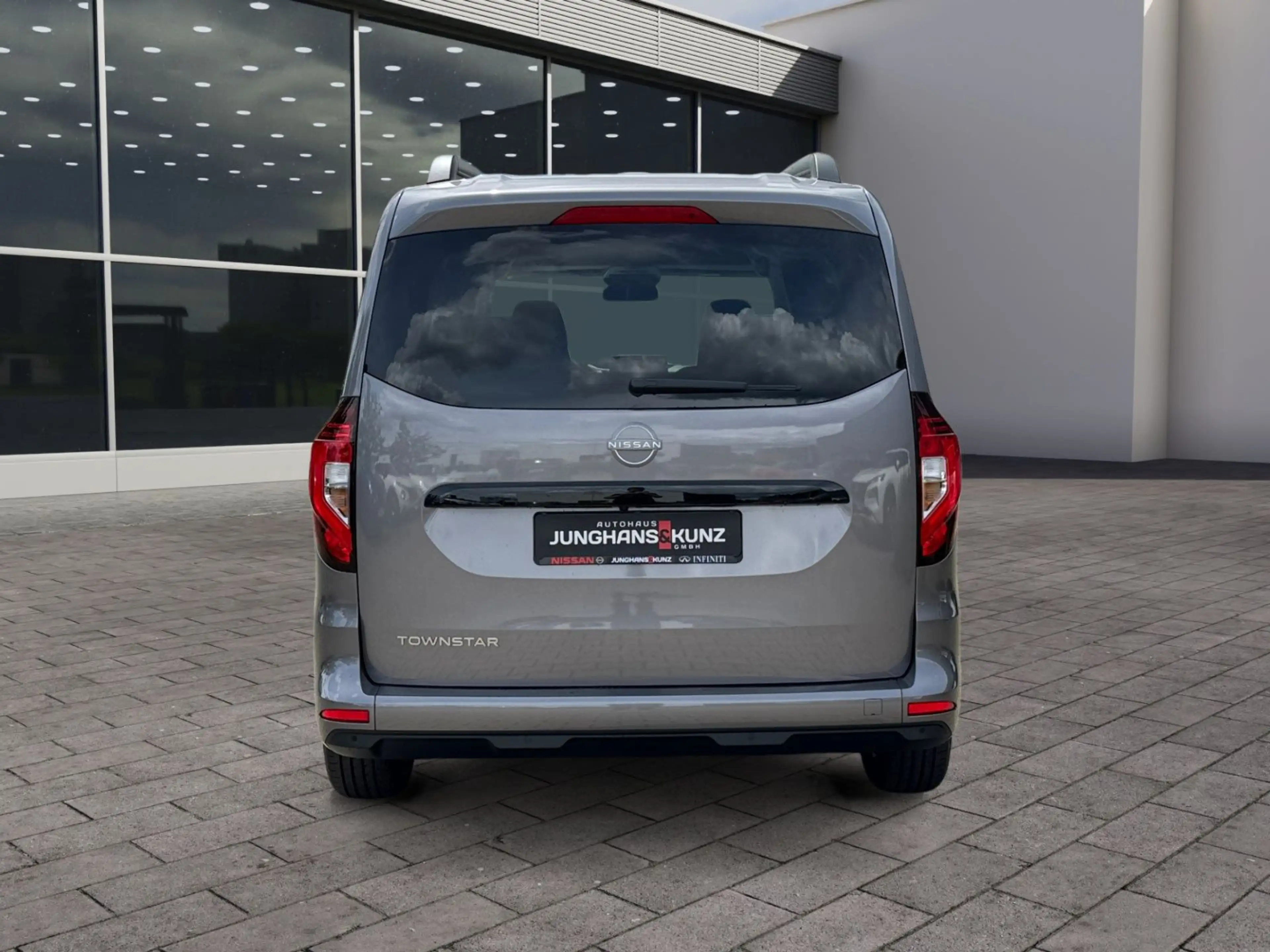 Nissan Townstar TOWNSTAR Kombi L2 1.3 DIG-T 7AT TEKNA 7-Sitzer K — photo 6