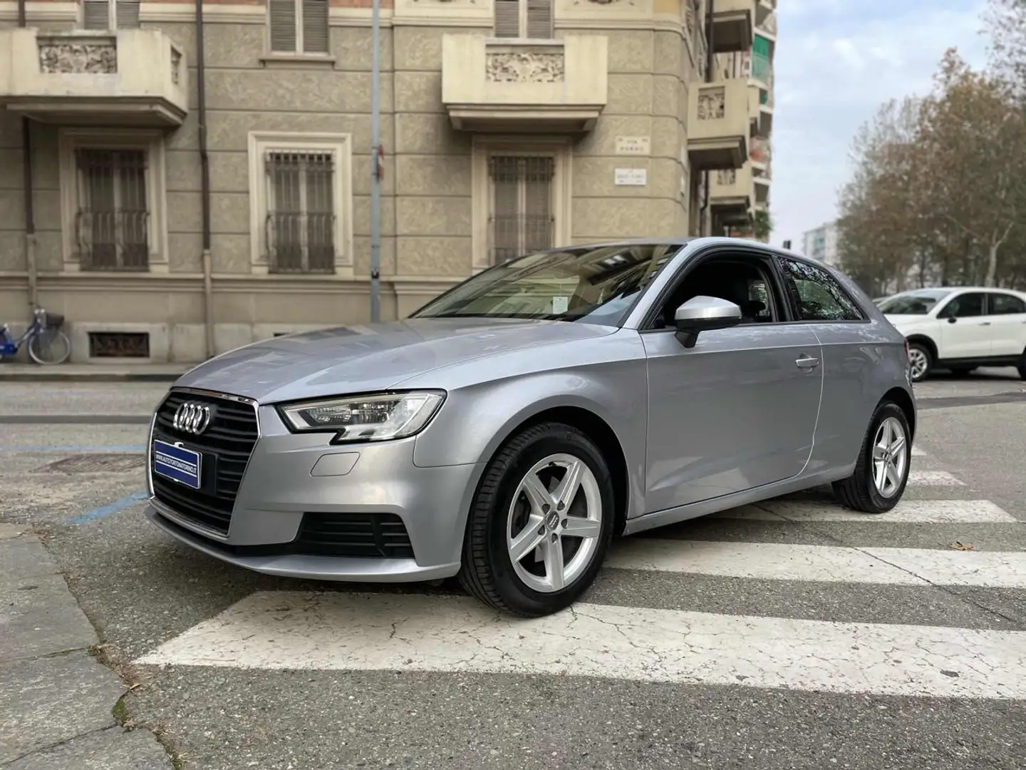 Audi A3 1.6 TDI Business Grigio - 1
