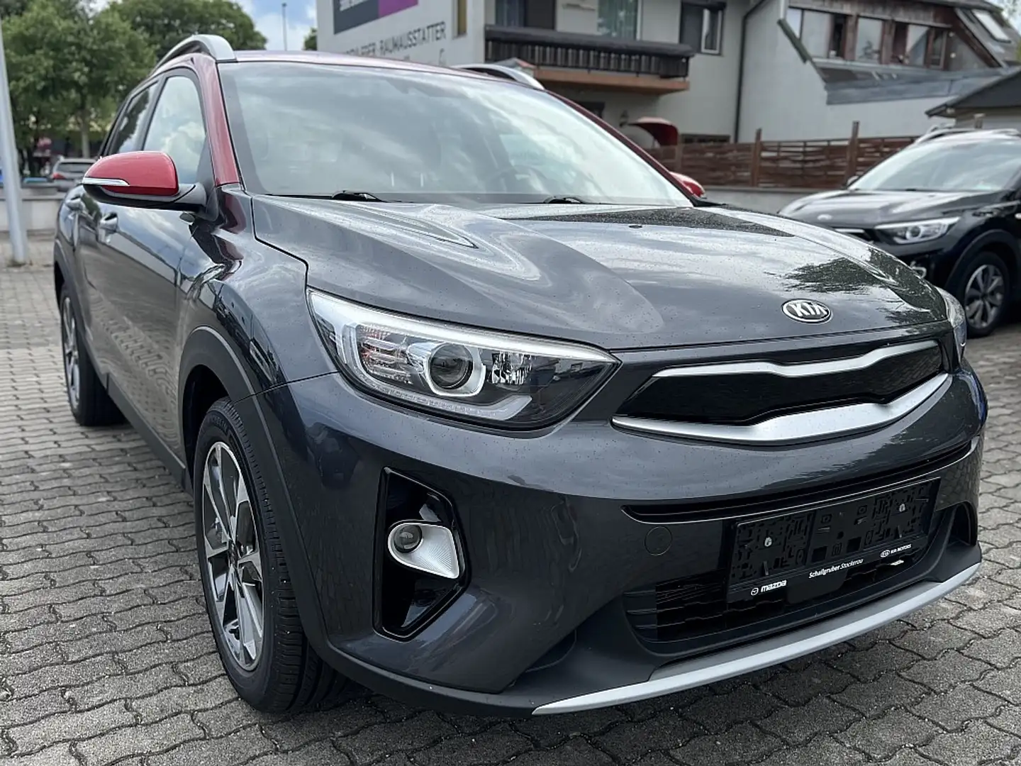 Kia Stonic 1,0 TGDI ISG Gold/AHK/2F Gri - 2