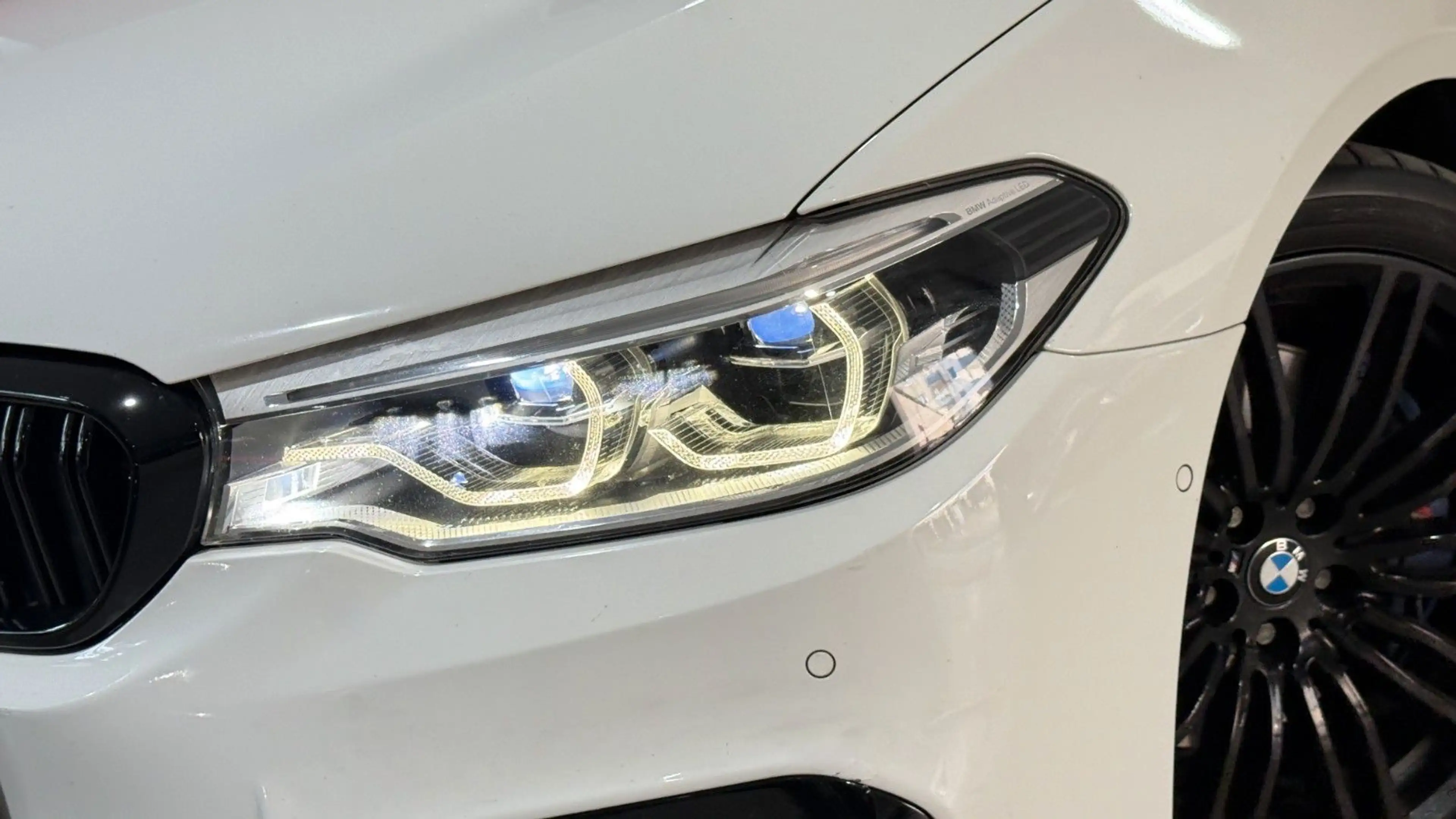 BMW 530 5 Limousine 530 d M Sport LED — photo 10